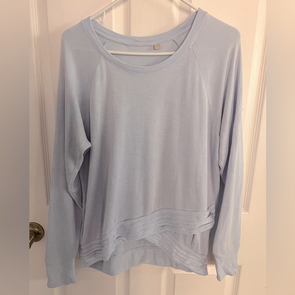 Athleta top size M